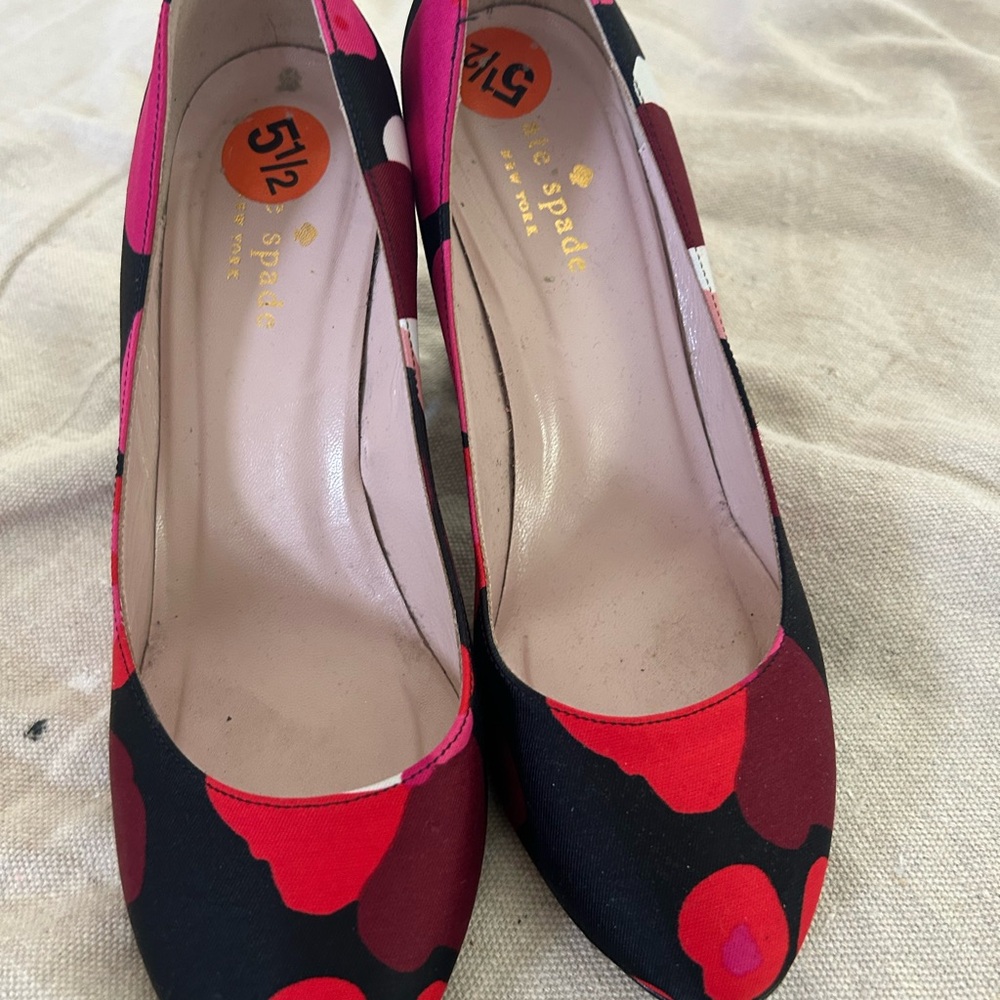 kate spade Red and Pink Floral Print Pumps